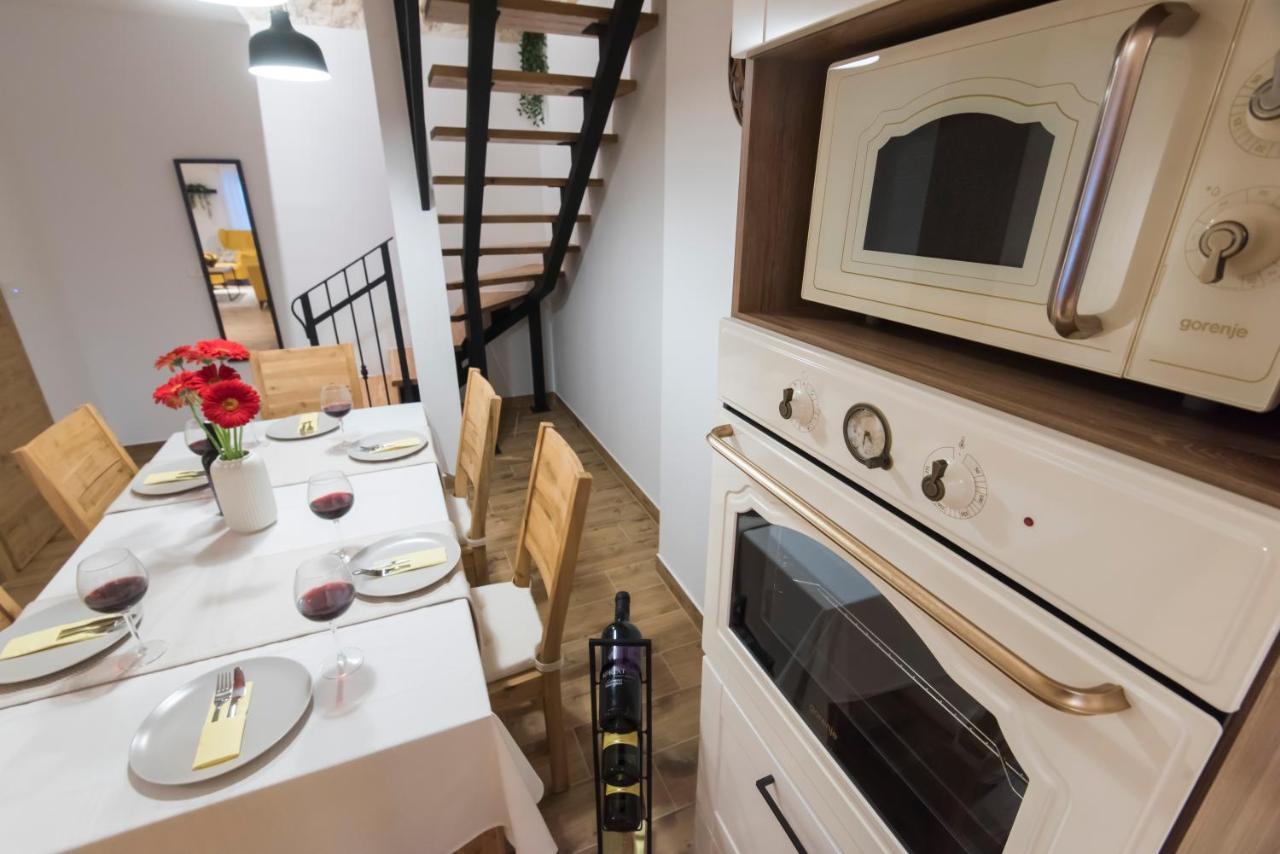 Villa Kameni Dvori Sveti Filip i Jakov Exteriör bild