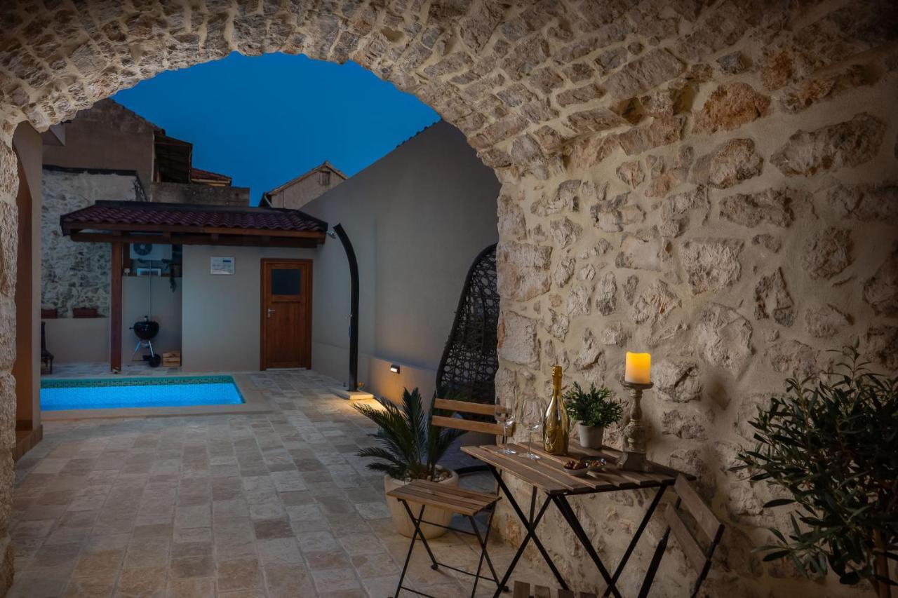 Villa Kameni Dvori Sveti Filip i Jakov Exteriör bild