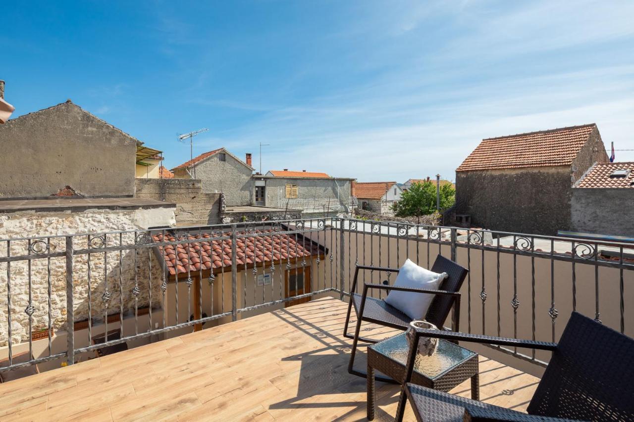 Villa Kameni Dvori Sveti Filip i Jakov Exteriör bild
